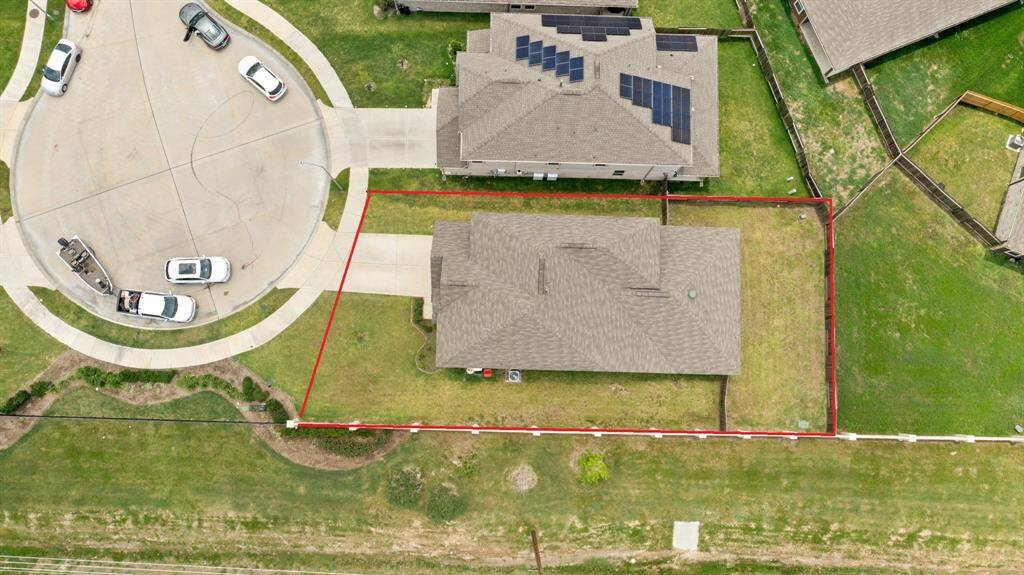 This aerial view showcases the incredible 7,938 sqft Cul-De-Sac Lot!