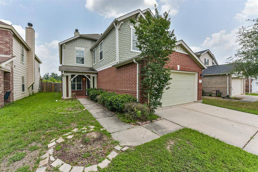 Discover this inviting two-story home featuring 4 bedrooms, 2.5 bathrooms, and a convenient 2-car garage. Perfect for comfortable living!