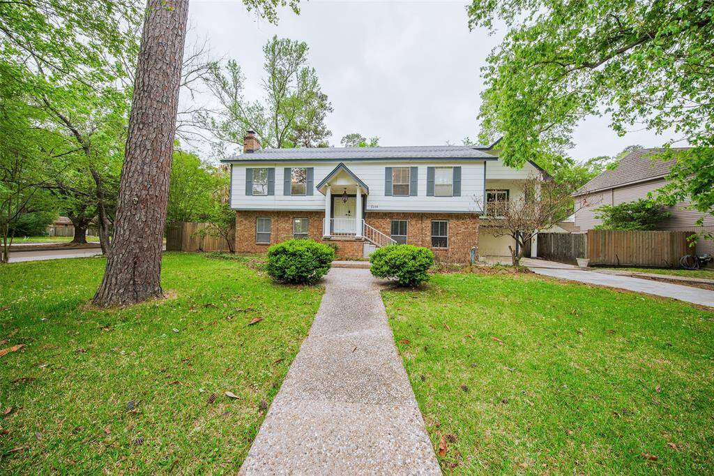 2 Story 6 Bedroom home!
