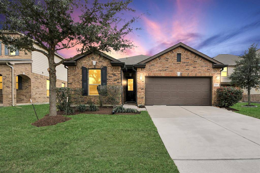 Welcome to 22619 Bellwick Ridge Lane!