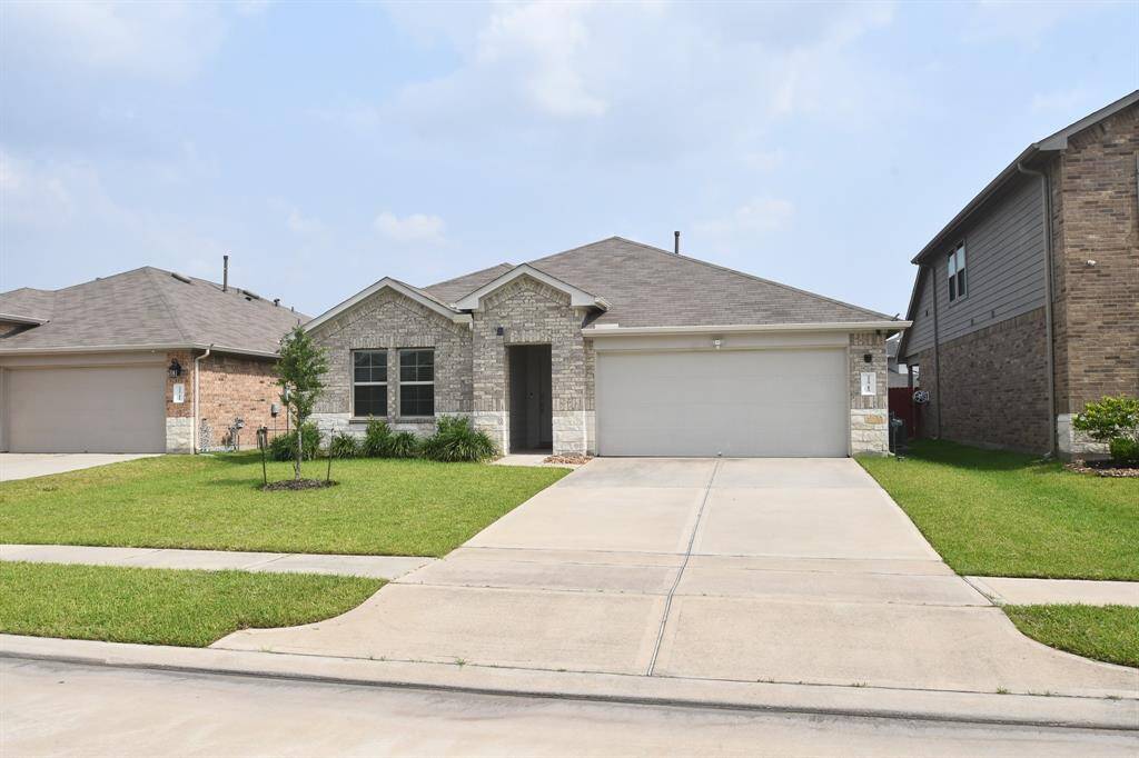 Streamlined space lets you pull right into the roomy driveway and dual-vehicle attached garage, with plenty of left over space for family or guest cars! Inside, are 4 bedrooms and 2 baths, all gracing a 6,250 square-foot-lot with 1,801 square-feet of interior space.