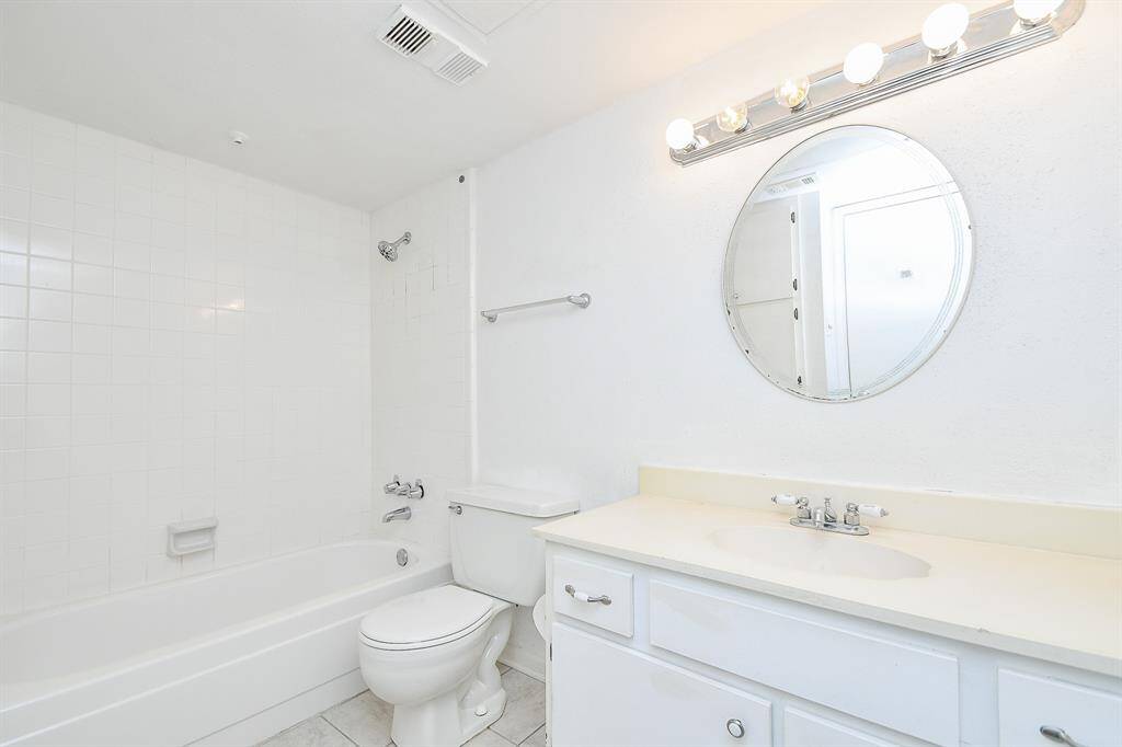 View of the full bathroom in the unit!