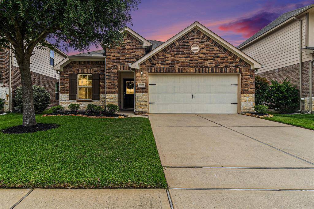 Welcome HOME to 23722 Willow Haven Dr.