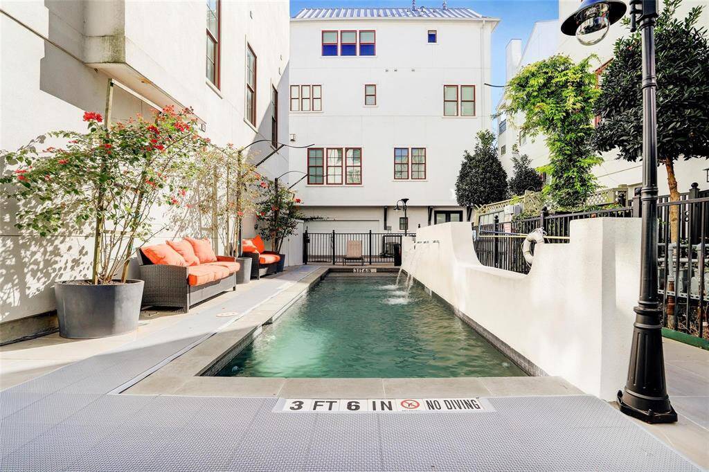 Cool down in this private, immaculate community pool.