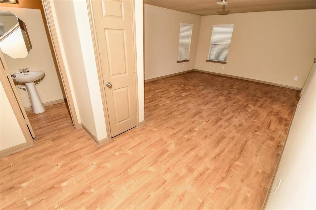 Please note: photos may not reflect recent renovations.