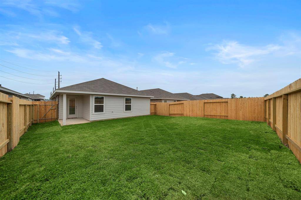The front and backyard are equipped with an automatic sprinkler system.
