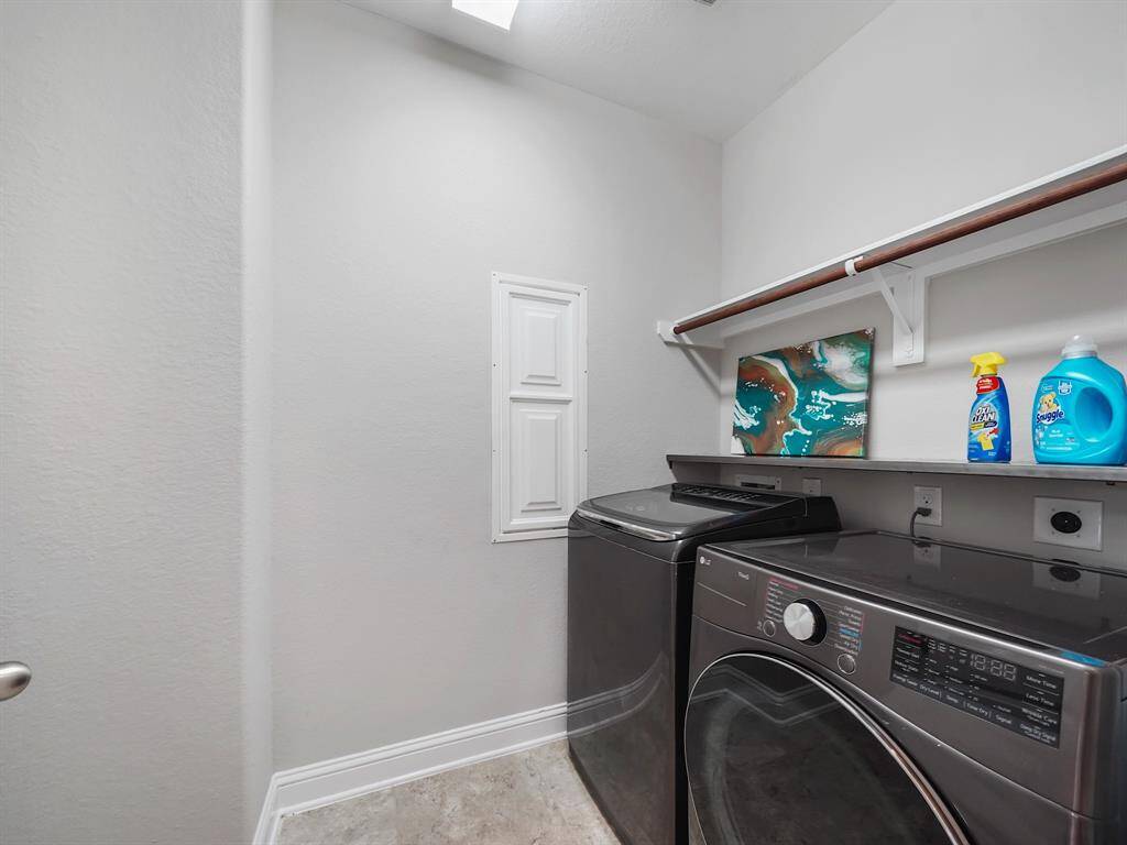 Large utility room!