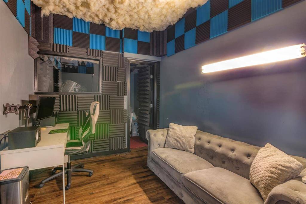 Custom sound proof recording studio