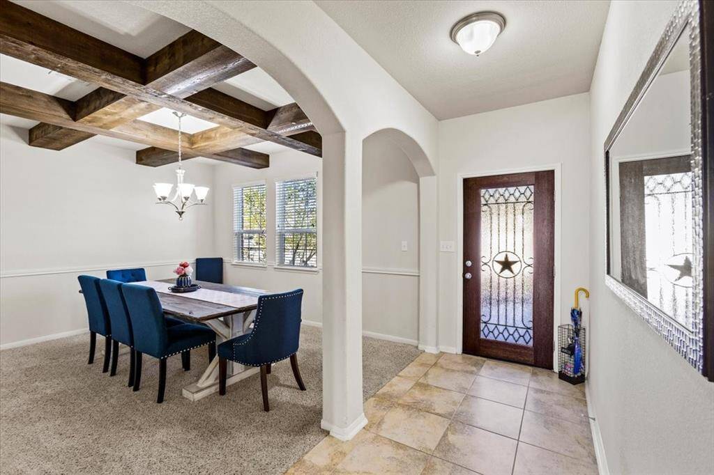 Formal dining off entry