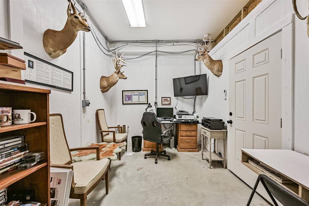 150sf climate controlled/dehumidified space for a man cave or office space.  All kind of options.