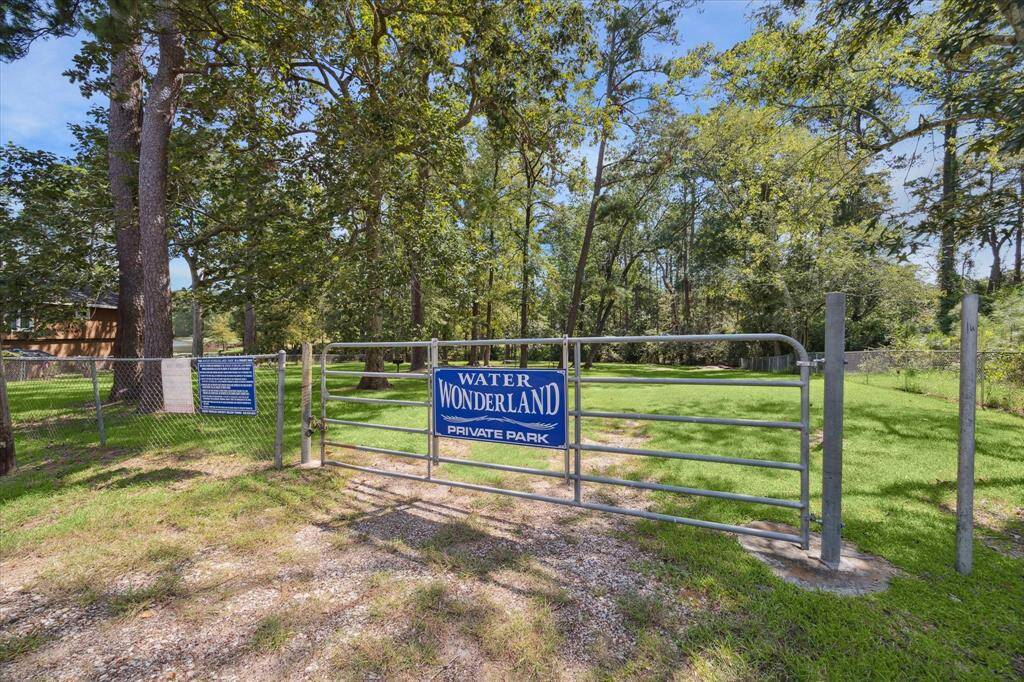 Water Wonderland Park is a private park & boat ramp for residents. This smaller park is 2 lots away from home.