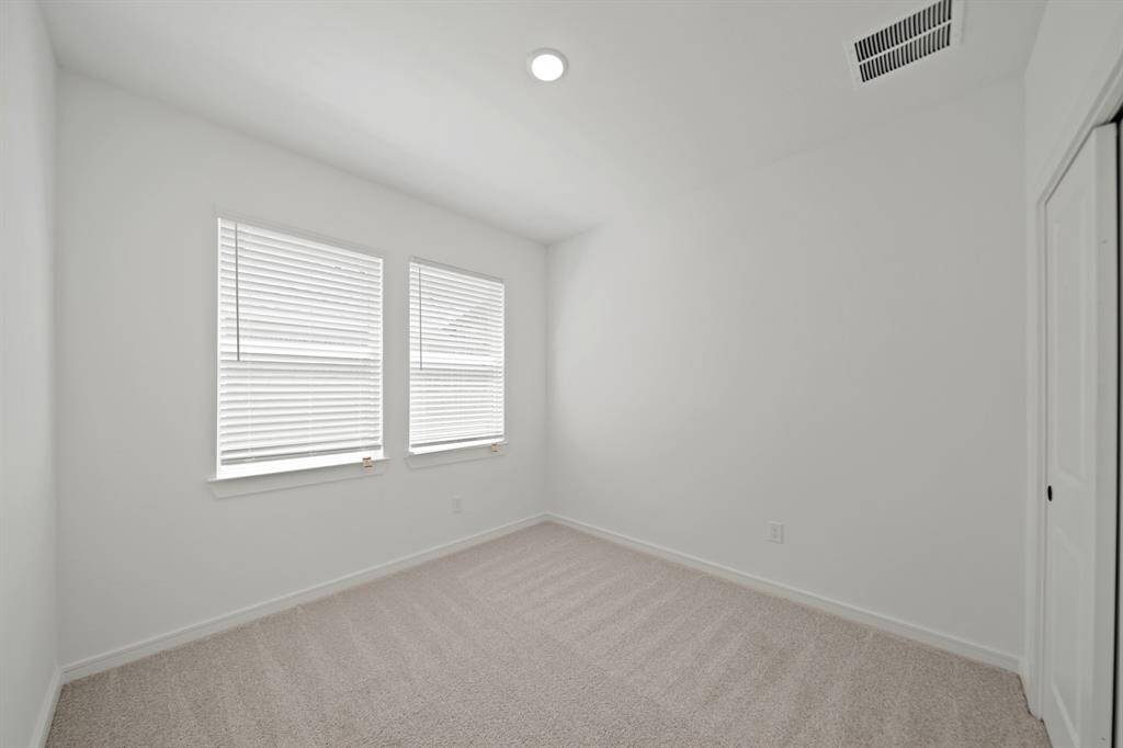 Extra Suite Plus bedroom (*Photo not of actual home and used for illustration purposes only.)
