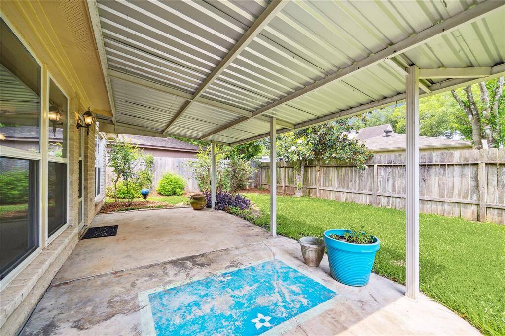 Sip, chat, laugh, repeat. This covered patio is made for morning brews, evening cheers, and everything in between.