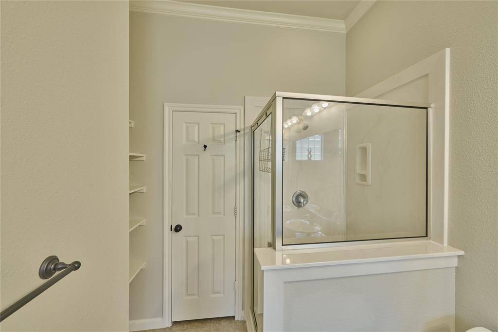 Primary Bath, Separate Shower