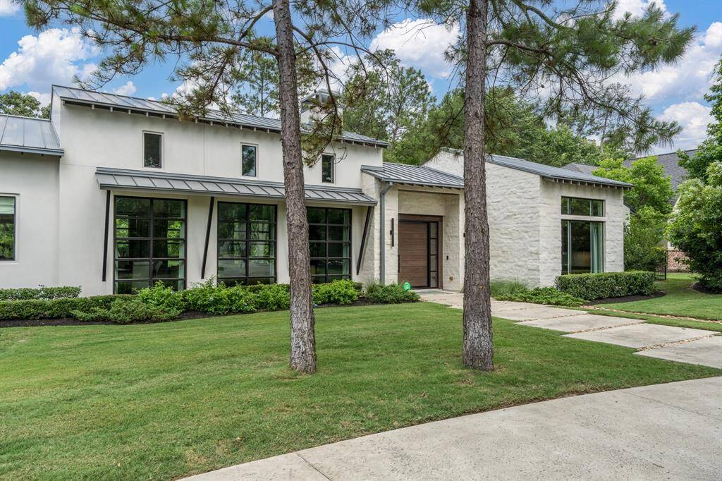 Welcome Home to Luxury!