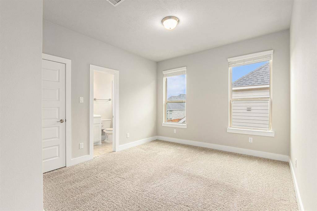 Bedroom 3 with en-suite bath