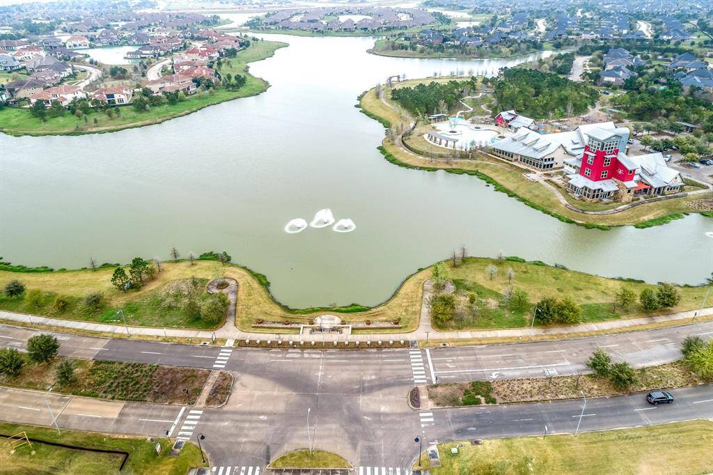 Serene lakes in the neighborhood