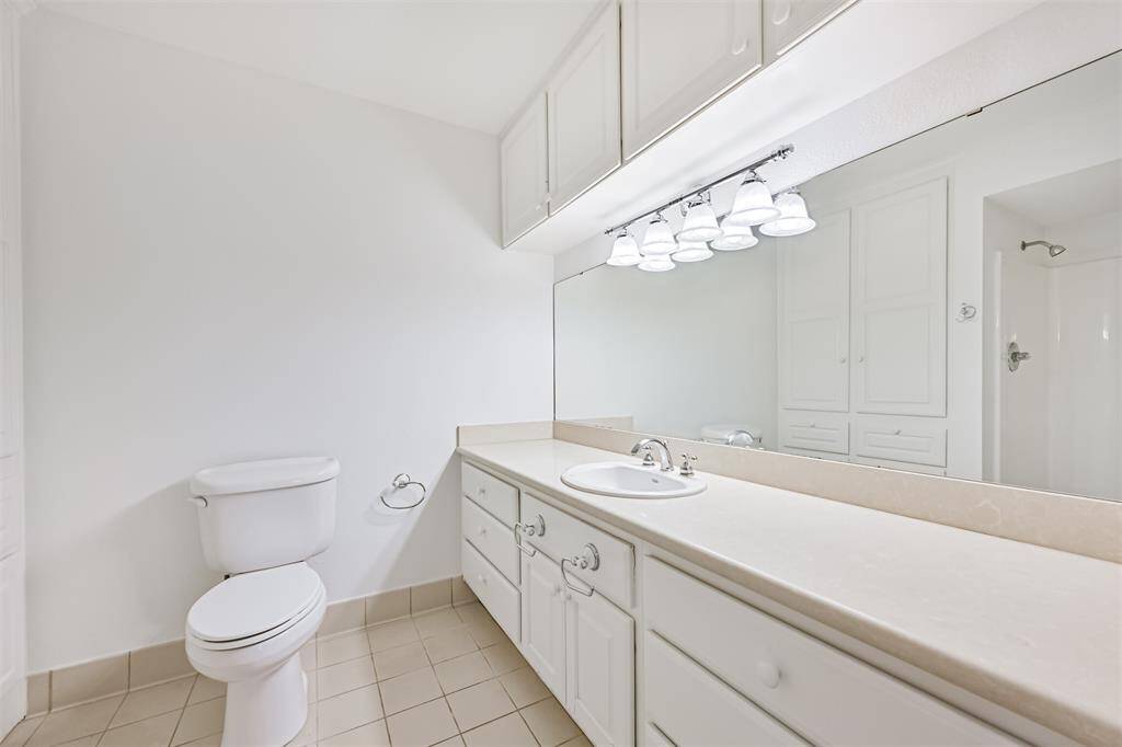 Main bathroom