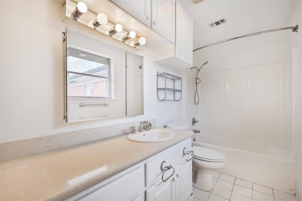 Primary bath