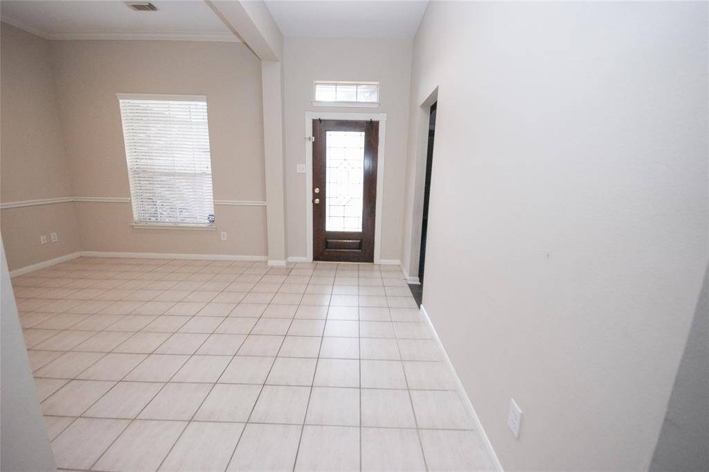 LONG TILED ENTRY