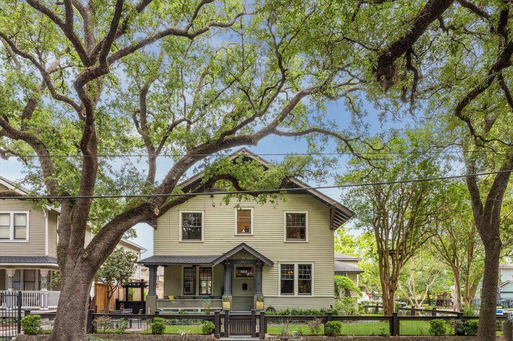 Built in 1908 by the founder of the Woodland Heights William Wilson, 312 Bayland is nestled one one of the most desirable streets and is only one block from Travis Elementary.