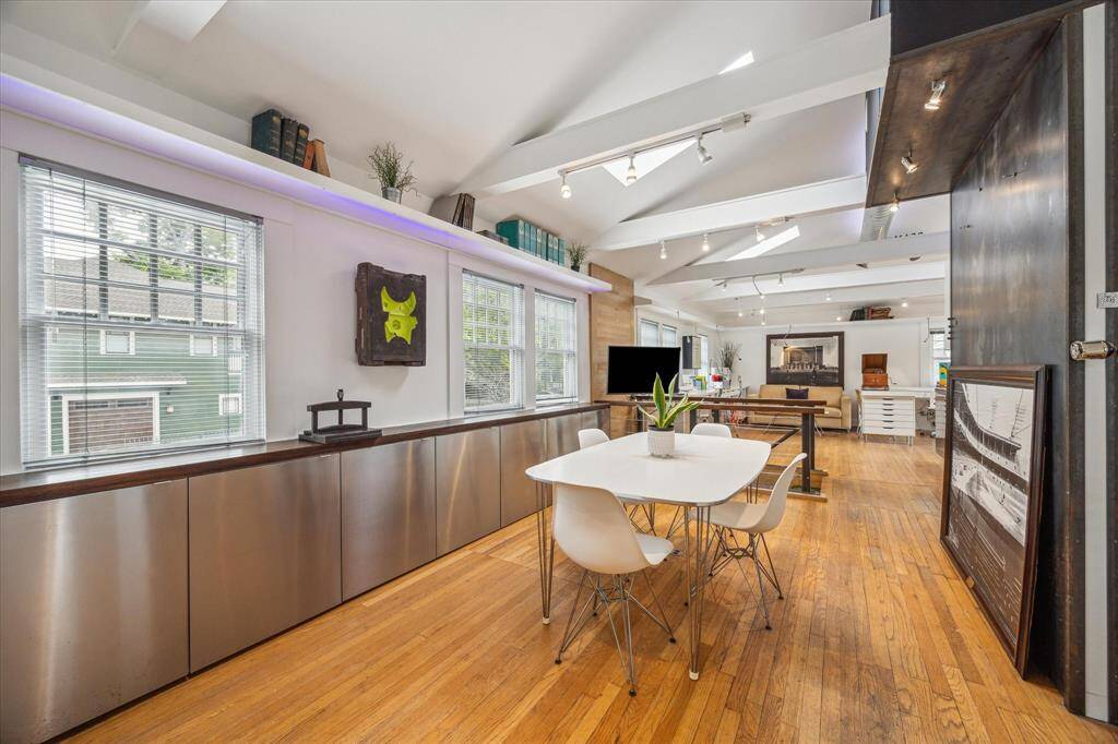 Four car garages are a rarity in the Heights…especially one with guest quarters above!