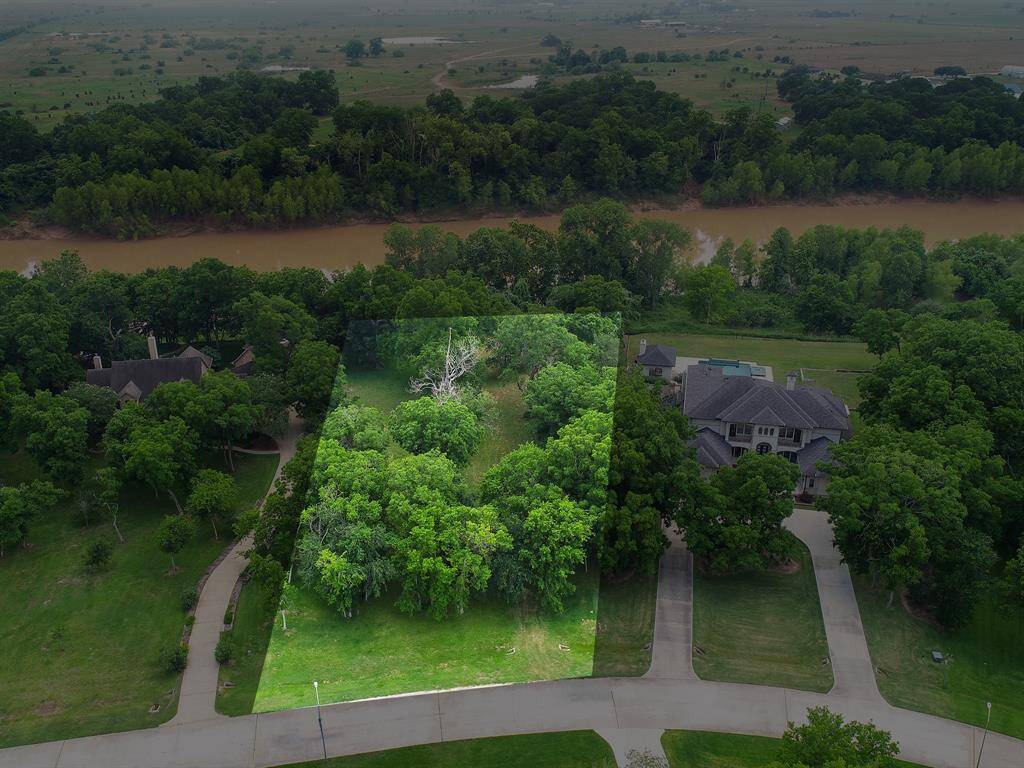 This aerial better shows the property lines of the Subject Property.