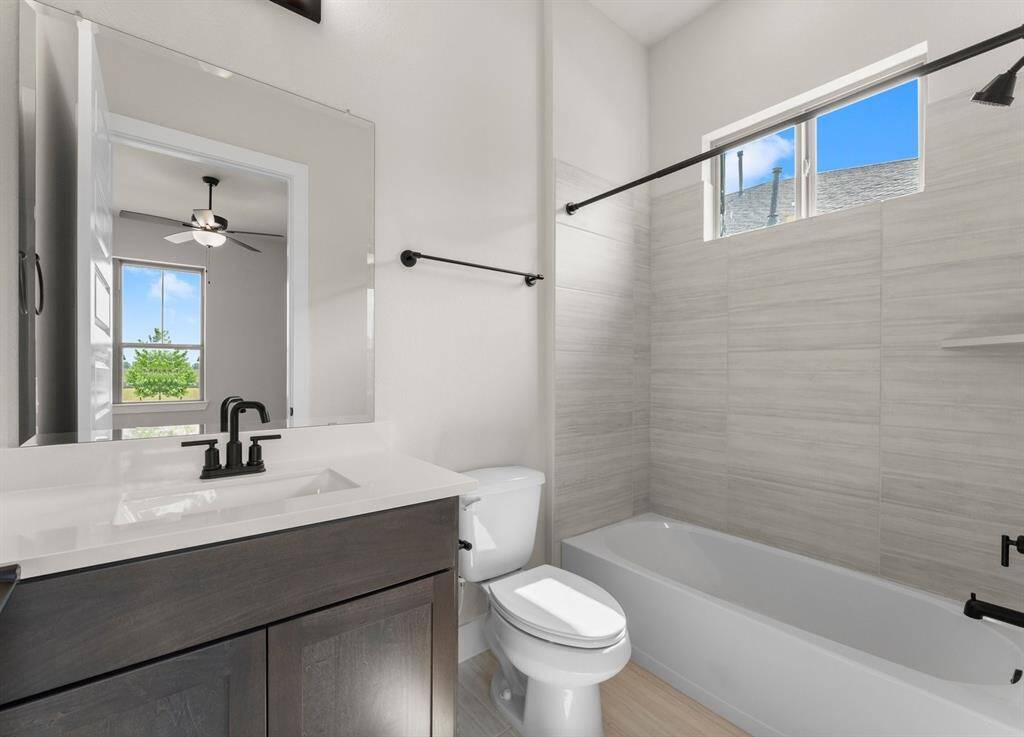Full Bath 2 - Ensuite Bath for Bedroom 2