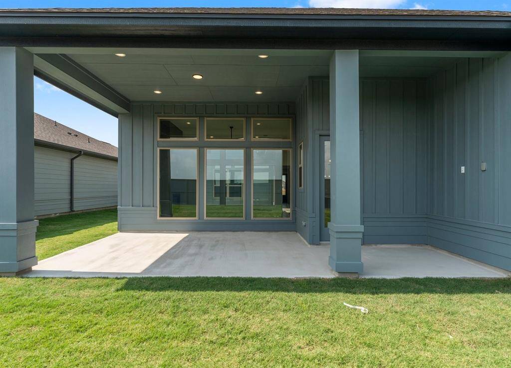 Large Covered Rear Patio