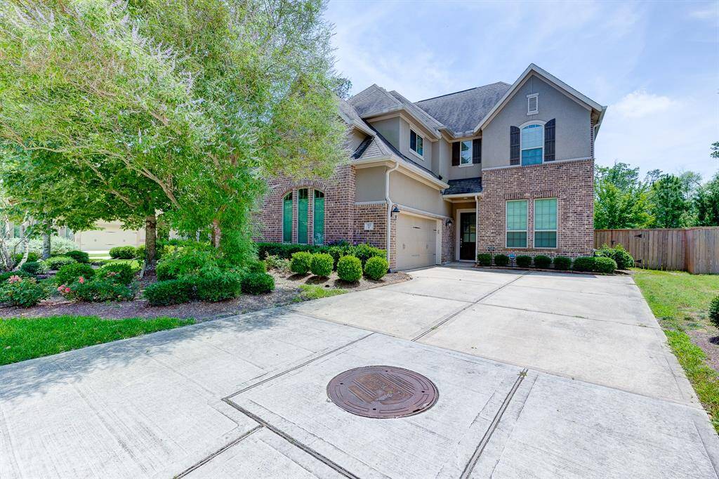 Welcome to 327 Twilight, a well maintained