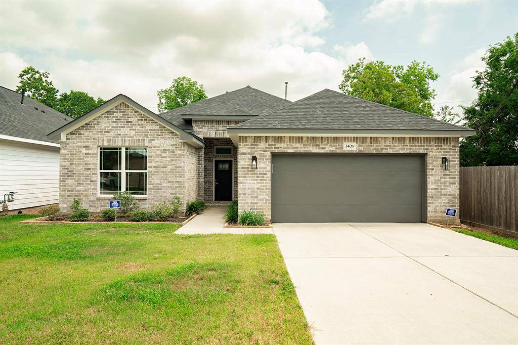 Over 1800 sq.ft single story home perfect for your family.