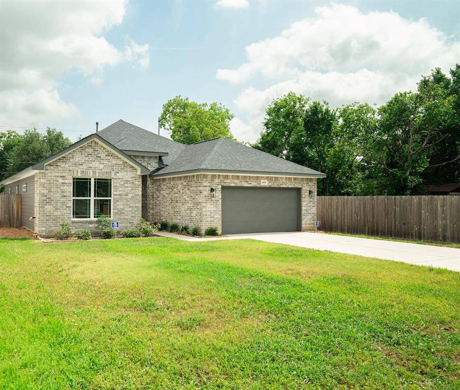 Lot size is over 5000 sq.ft