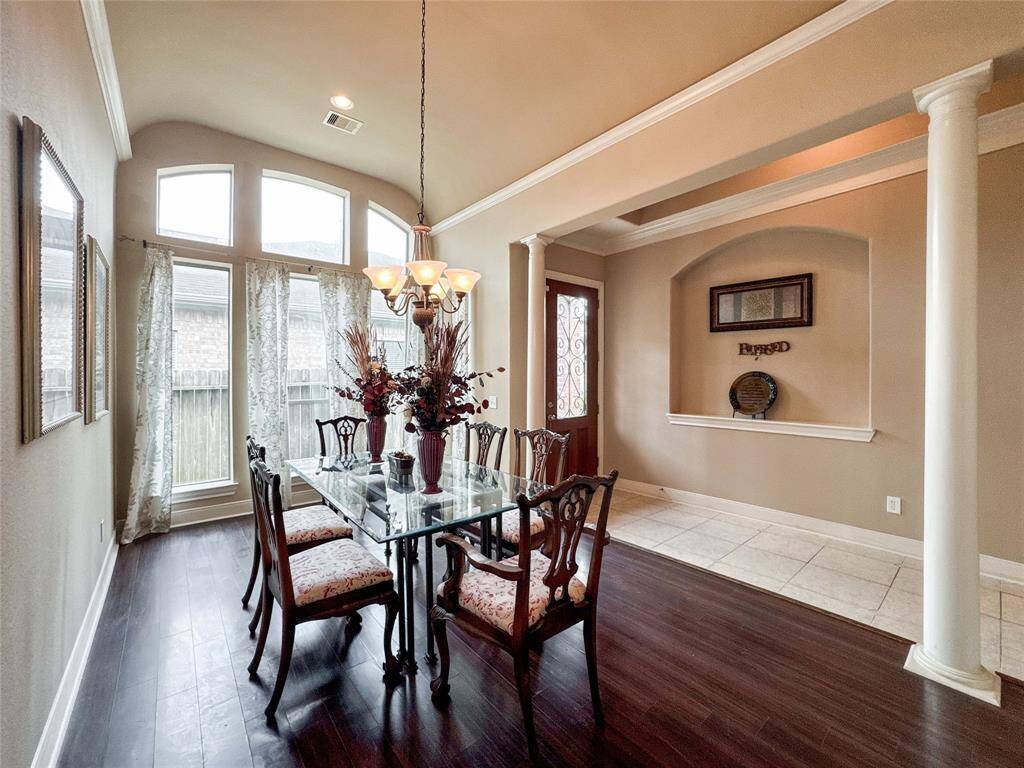 Formal Dinning room