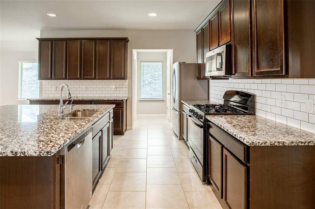 Delightful kitchen for the chef in you.