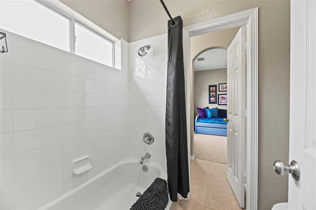 Jack-and-Jill bathrooms are especially welcome additions to any home with multiple children, guests, or harmlessly quarrelsome family members! Everyone gets what they need and want with an abundant choice of options.