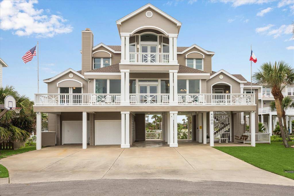 Another view of home located at head of cul-de-sac with views galore