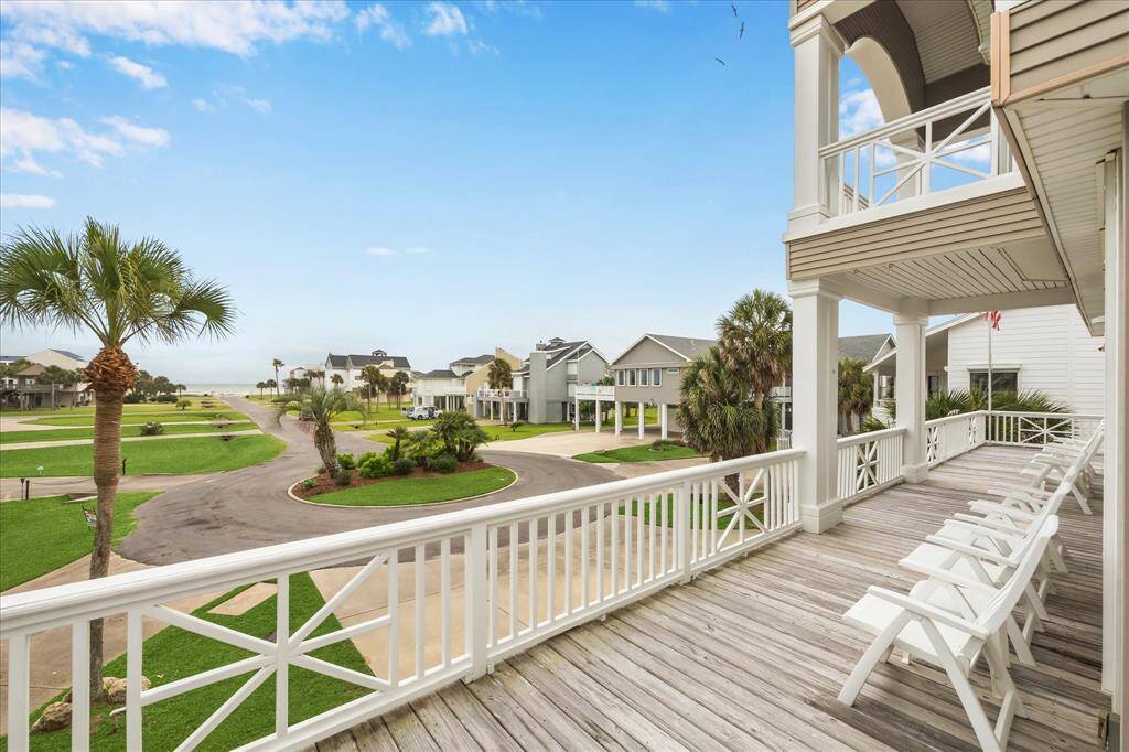 Expansive Balcony showcasing million dollar views.Abundance deck seating
