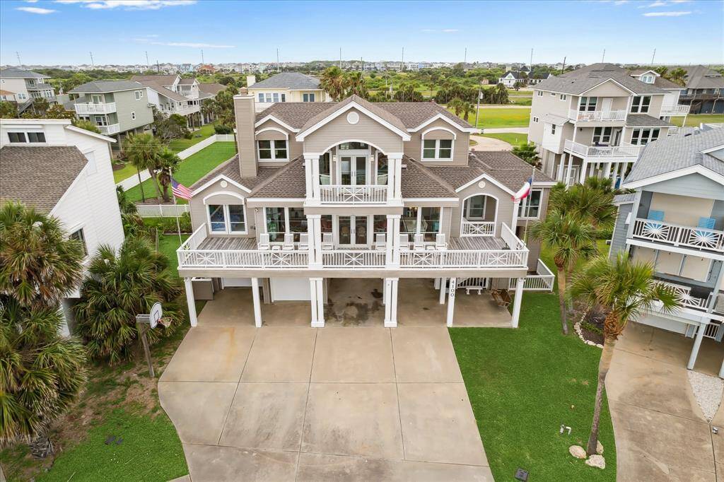 Aerial view of this spectacular home and neighborhood!