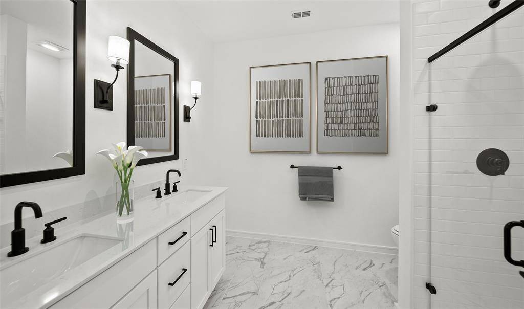 Relaxing primary bath (*Photo not of actual home and used for illustration purposes only.)