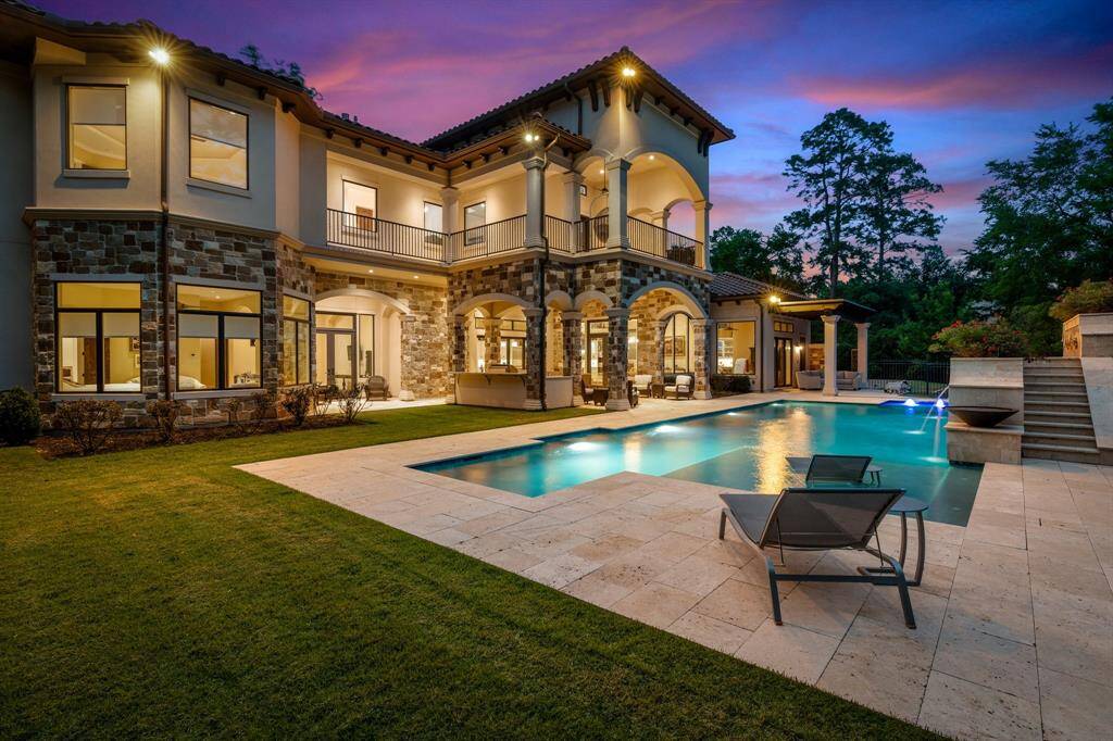 Plenty of wow factor and space for those who love to entertain and enjoy outdoors year round.