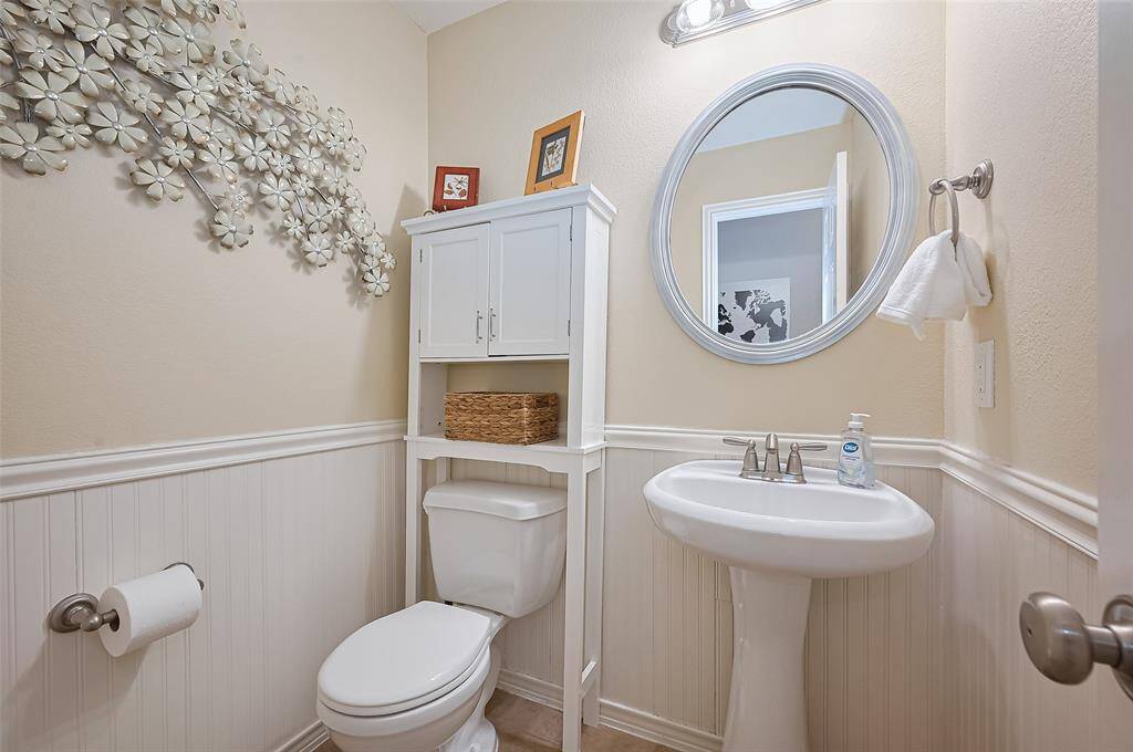 Powder room