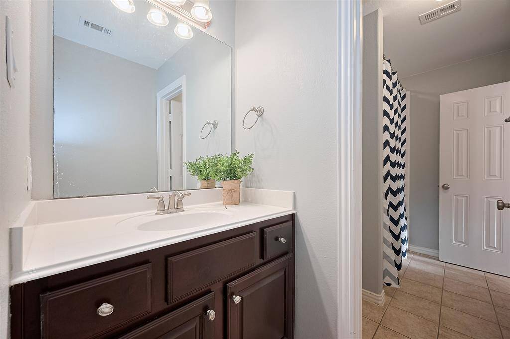 Jack & Jill Bathroom