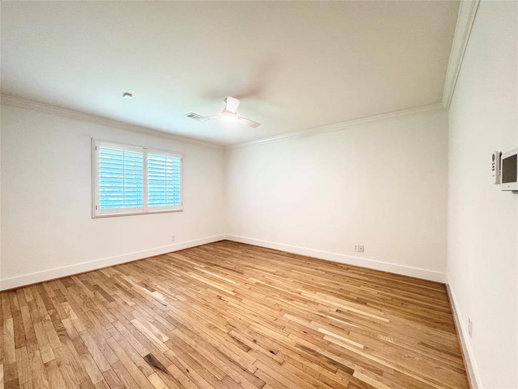 Finished Garage with AC and Ample Storage