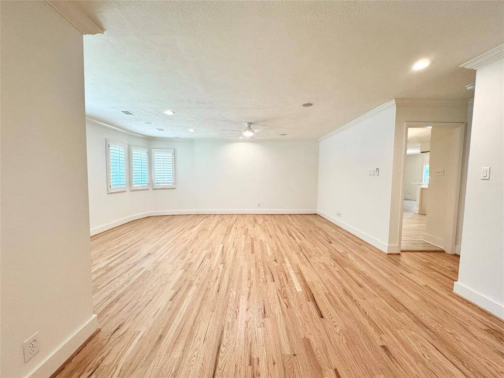 *Virtually Staged* Kitchen and Dining Area