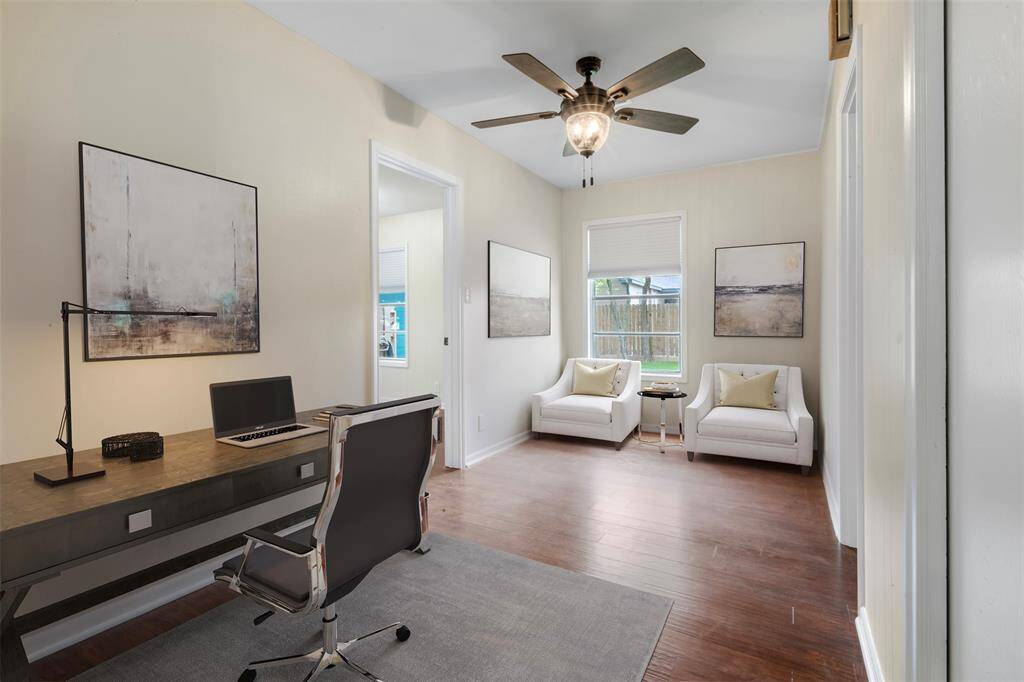 Charming bonus room with backyard views — ideal for a study, office, or cozy retreat.(virtually staged)