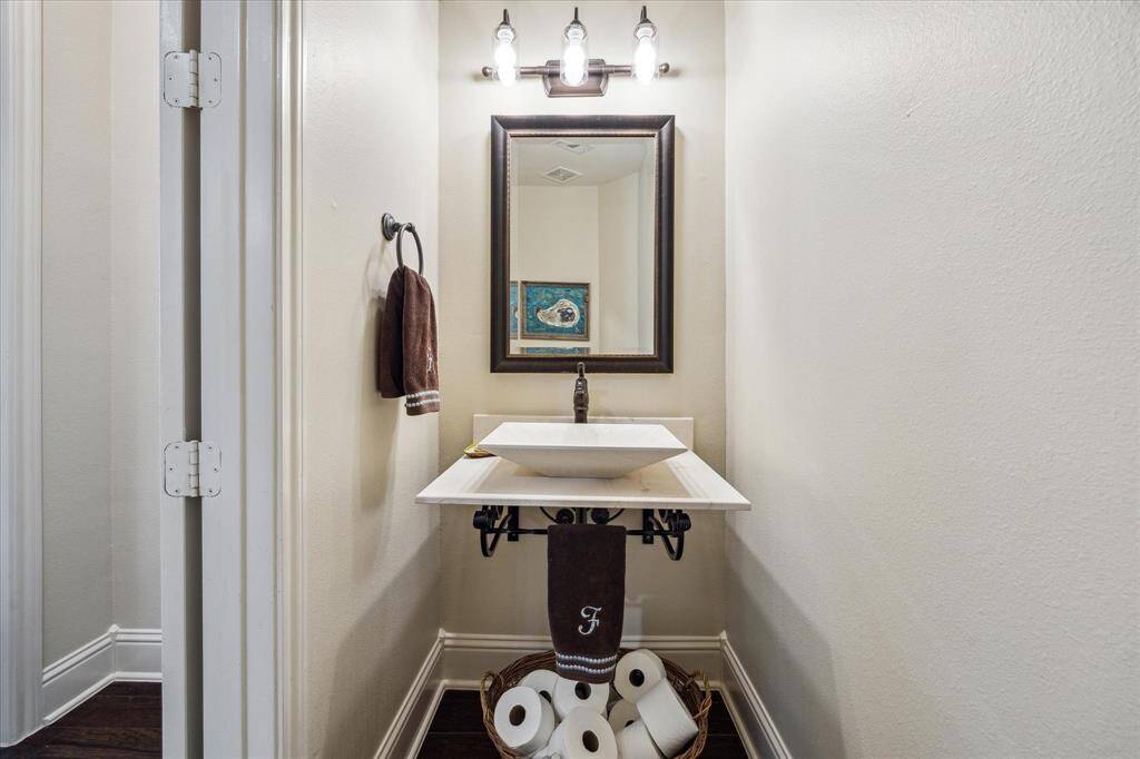 Another very large 5th Bedroom (upstairs) and attached to Jack & Jill Bathroom