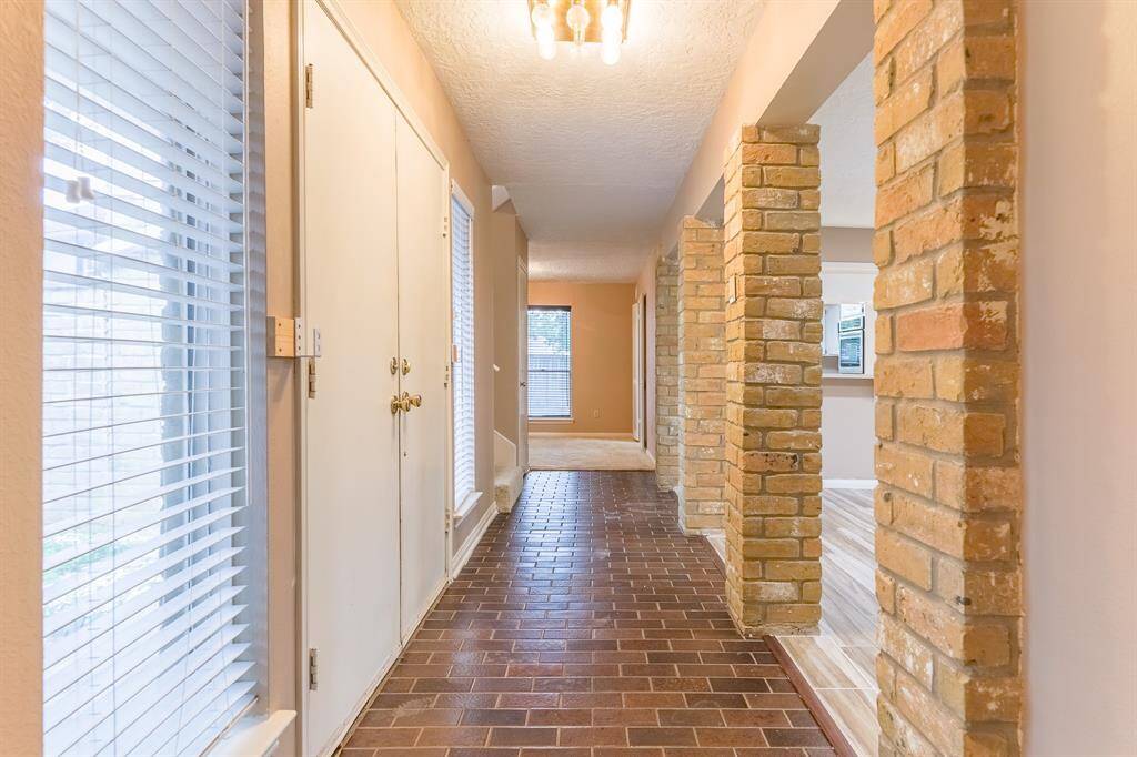 Spacious Primary bedroom - virtually staged