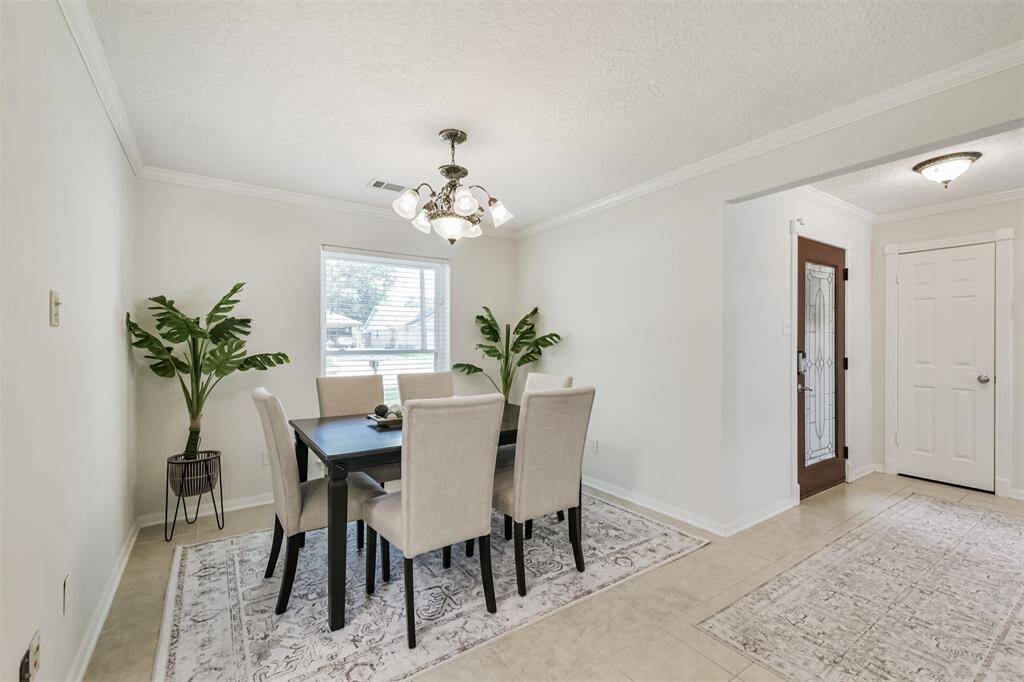 Dining Room - off the kitchen and living room