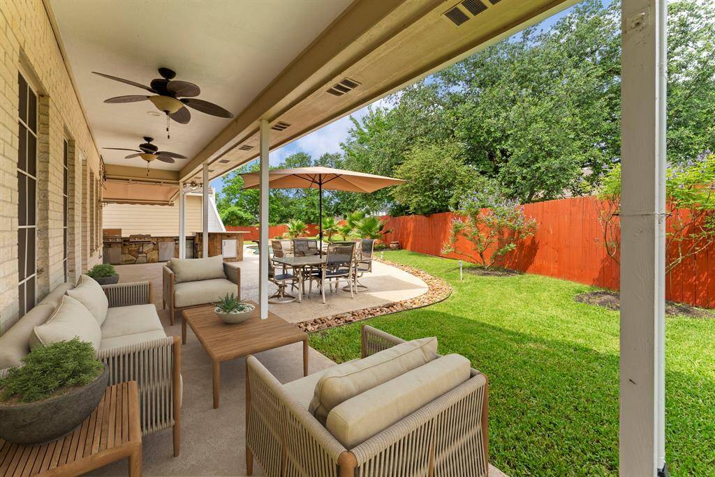 Plenty of room for pets or play!