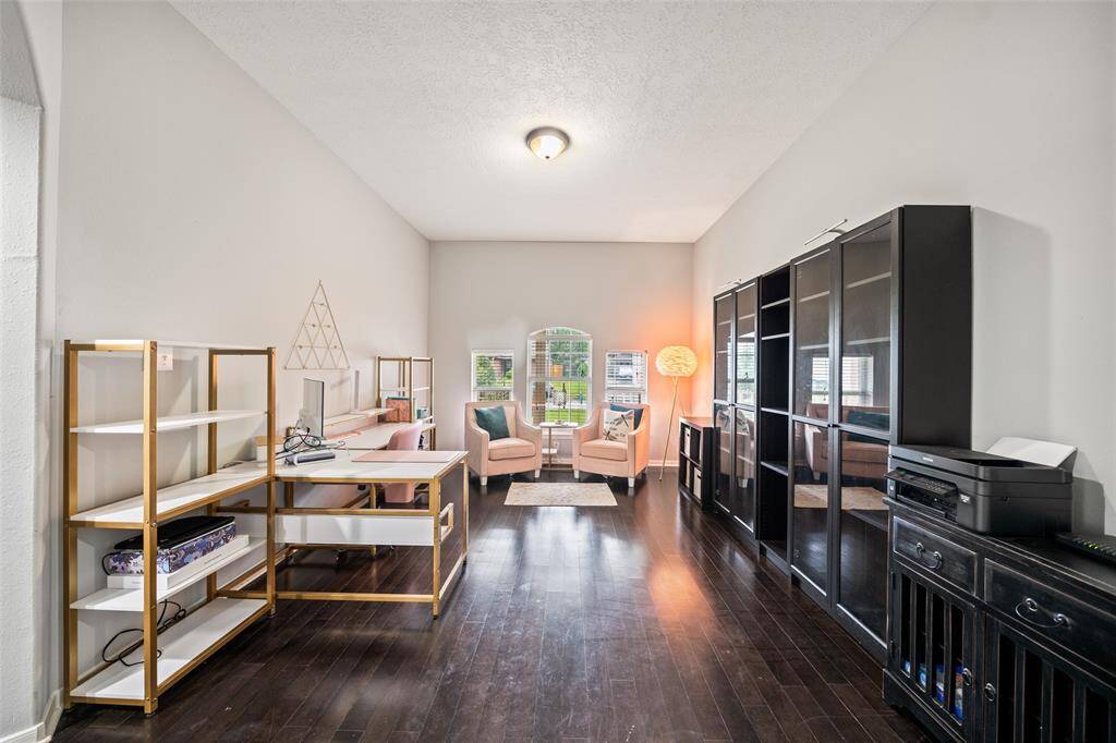 Property Image 28